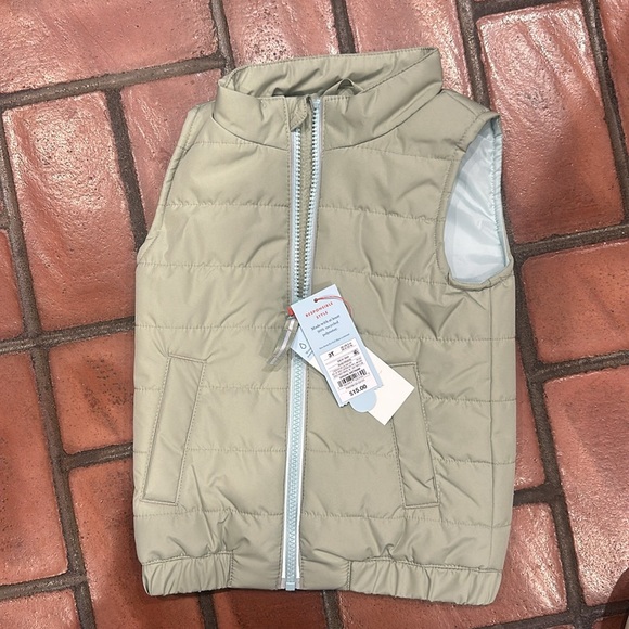 Cat & Jack gender neutral puff vest - Picture 2 of 4